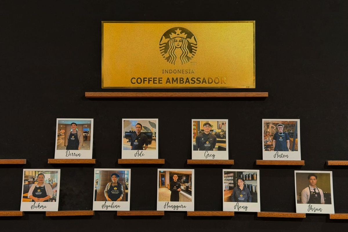 Para Coffee Ambassador Starbucks Indonesia. Setiap partner didorong mengambil peran sebagai Barista Trainer untuk meng-coaching rekan baru. 