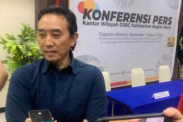 Kepala Bidang Penindakan dan Penyidikan Kantor Wilayah Direktorat Jenderal Bea Cukai (DJBC) Kalbagbar Iwan Setiawan.