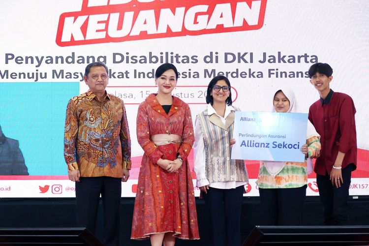 Dukung upaya OJK wujudkan kesetaraan inklusi keuangan, Allianz Indonesia edukasi asuransi dan terapkan layanan Ramah disabilitas.
 