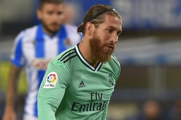 Sergio Ramos melakukan selebrasi seusai mencetak gol pada laga Real Sociedad vs Real Madrid di Stadion Reale Seguros dalam kelanjutan pekan ke-30 LaLiga, kasta tertas Liga Spanyol, Minggu 21 Juni 2020.