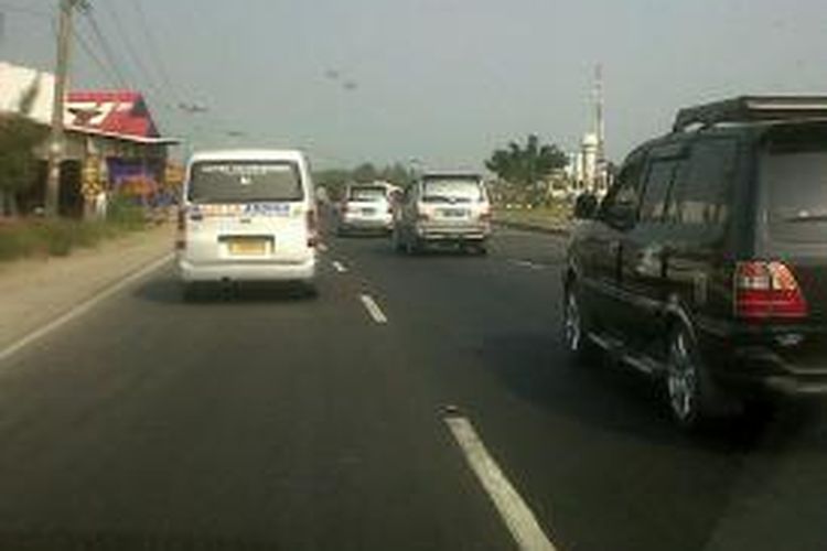 Arus balik melalui jalur pantai utara Jawa (Pantura) mulai ramai pada Minggu (11/8/2013) setelah pada Sabtu masih sepi.