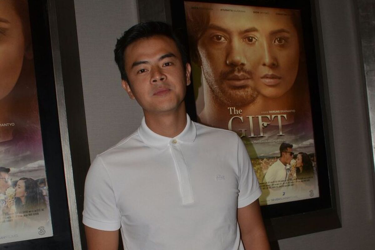 Dion Wiyoko menghadiri pemutaran film The Gift di XXI Epicentrum, Kuningan, Jakarta Selatan, Sabtu (19/5/2018).