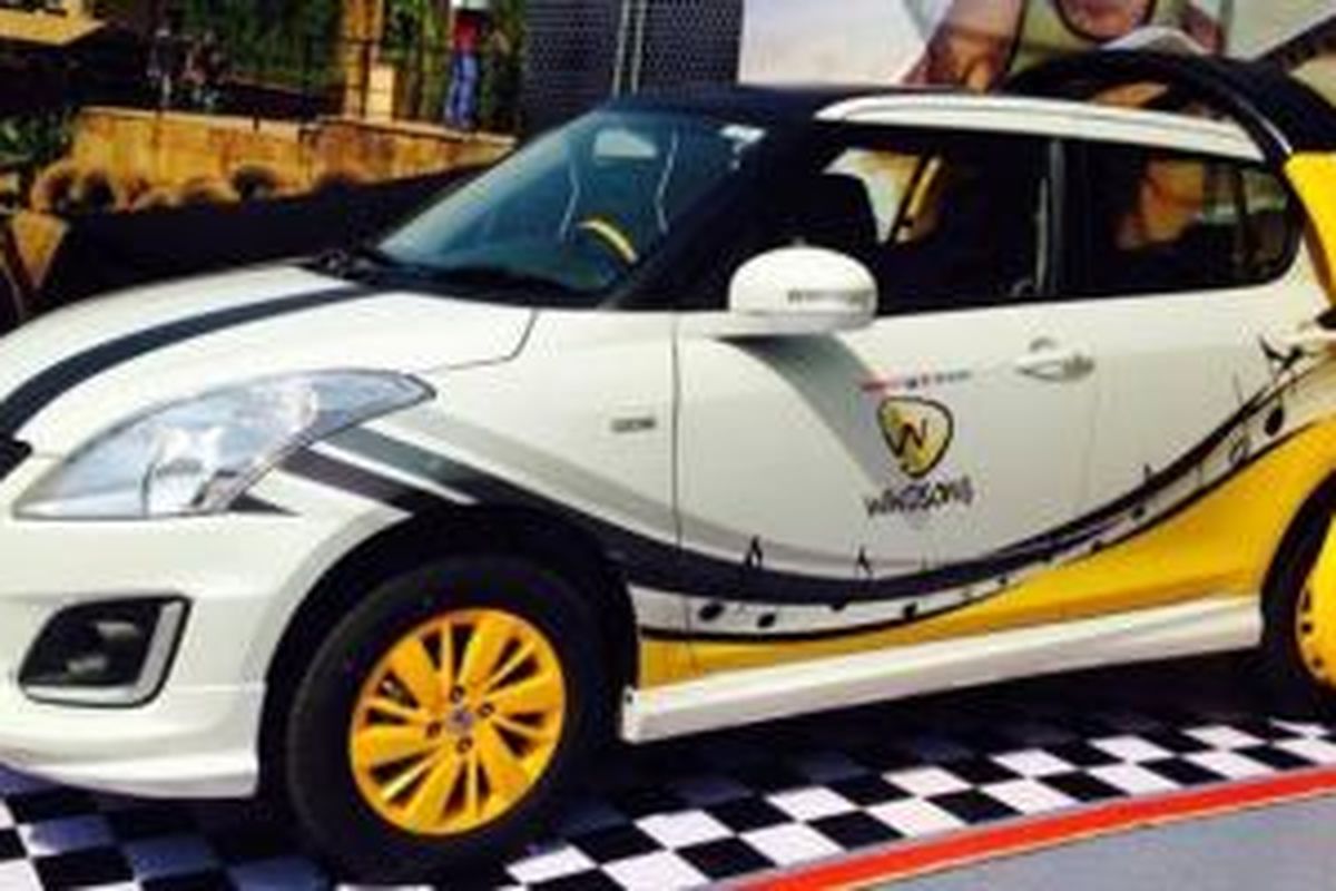 Suzuki Swift edisi spesial di India, mendapat stiker bernuansa musik, tapi tak termasuk headphone raksasa.