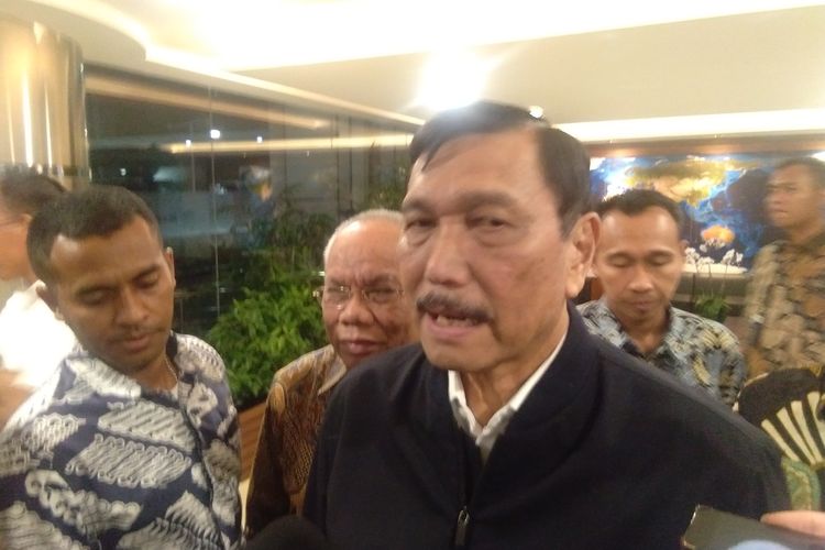 Menko Maritim dan Investasi, Luhut B Pandjaitan Paparkan Rakor Investasi kepada rekan media, Jakarta, Jumat (15/11/2019).