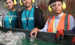 Kisah di Balik Buangdisini, Usaha Pencacahan Sampah Plastik yang Dirintis 3 Pemuda