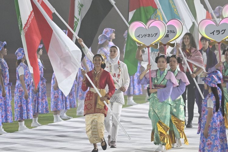 Asian Games 2026 Ditutup, Meydiana Bawa Merah Putih dengan Prada Bali