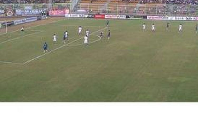 Pertandingan uji coba antara Persib Bandung melawan PSGC di Stadion Galuh Ciamis, Rabu (19/8/2015).