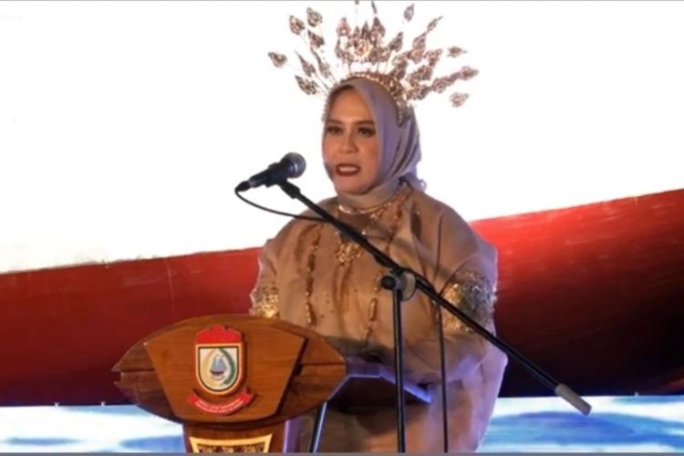 Fatmawati Rusdi saat memberikan sambutan perpisahan sebagai Wakil Wali Kota Makassar setelah 981 hari menjabat