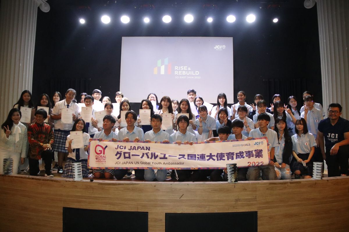 Stella Maris School berkesempatan turut serta dalam program JCI Japan Global Youth United Nations Ambassador Development Project, dengan mengirimkan 16 siswa SMA.