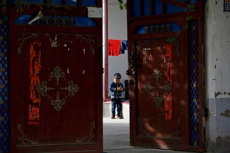 Peneliti mengatakan pembatasan kelahiran di Xinjiang membuat mereka yang ingin memiliki anak merasa terteror.