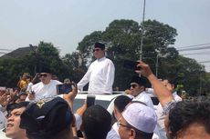 Sebelum Duduk di Kursi Pendaftaran, Prabowo-Sandi Berfoto dengan AHY