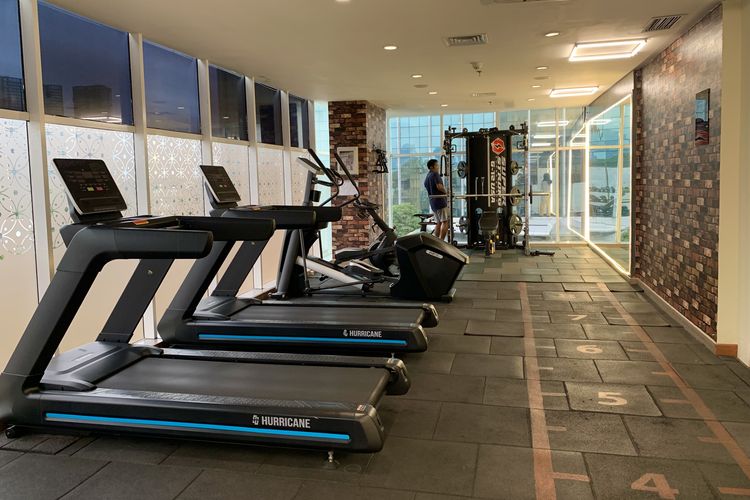 Fasilitas hotel GranDhika Iskandarsyah Jakarta berupa pusat kebugaran atau gym, Rabu (11/2/2026).