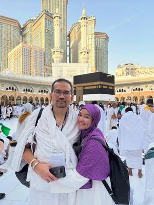 Deretan artis Indonesia menjalani ibadah haji 2026, dari Anang-Ashanty hingga Raffi Ahmad. Ini potret dan momennya di Tanah Suci.
