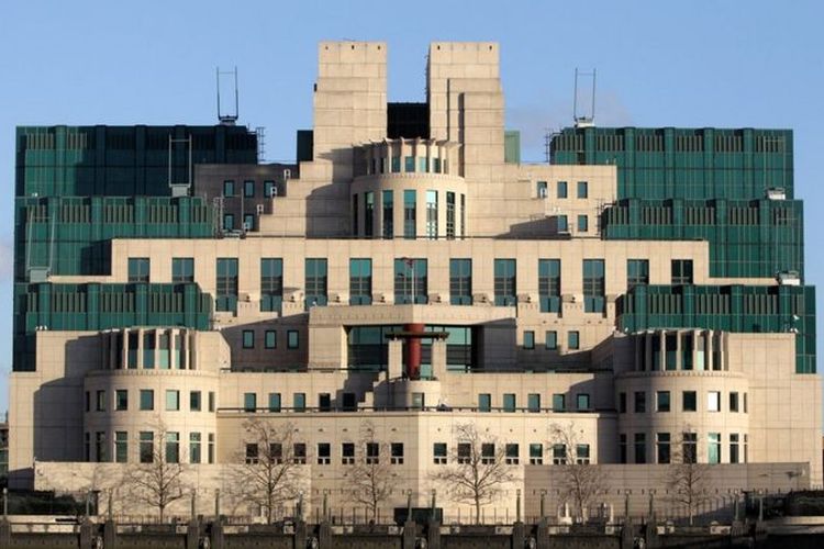 Markas MI6 di London.