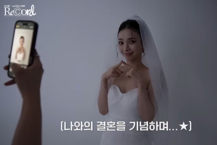 Style Karina aespa Saat Syuting VCR Konser ?SYNK: aeXIS LINE?, Kenakan Gaun Pengantin