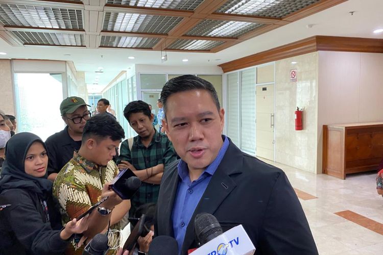 Anggota Komisi I DPR sekaligus Ketua DPP Partai Golkar Dave Laksono saat ditemui di Kompleks Parlemen, Jakarta, Rabu (7/6/2023).
