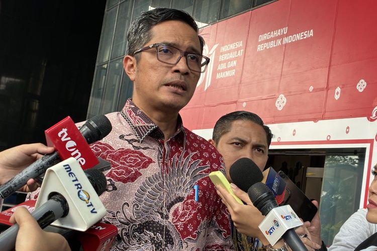Pengacara Sebut Pemilik Emas 74 Kg di Rumah Febrie Adriansyah Harus Dijawab secara Hukum