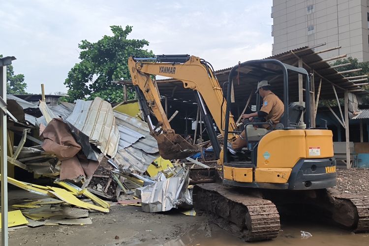 Karaoke Sarang Prostitusi di Ciputat Itu Akhirnya Rata dengan Tanah...