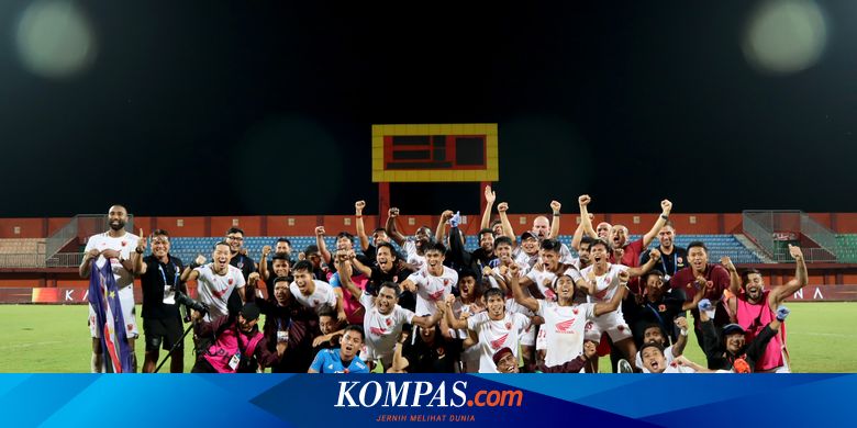 Lewati Persija dan Persib, PSM Makassar Lengkapi Koleksi Trofi