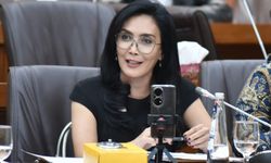 Rieke Diah Pitaloka Usulkan Pos Indonesia Jadi Pengirim Surat dan Barang Penting Negara