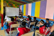 Polisi Bangun Sekolah Gratis di Lapak Pemulung, Warga: Anak-anak Jadi Bisa Baca-Tulis