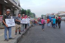 Cerita Koalisi Pejalan Kaki, Dicibir hingga Tiduran di Trotoar