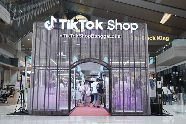 TikTok Shop menggelar TikTok Shop For Your Fashion khusus brand fesyen lokal mulai Kamis (11/8/2022) hingga Minggu (21/8/2022).