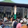 Sudah Diimbau, Ada Jemaah Tak Pakai Masker dan Kontak Fisik Saat Shalat Id di Masjid Al Karim Tangerang