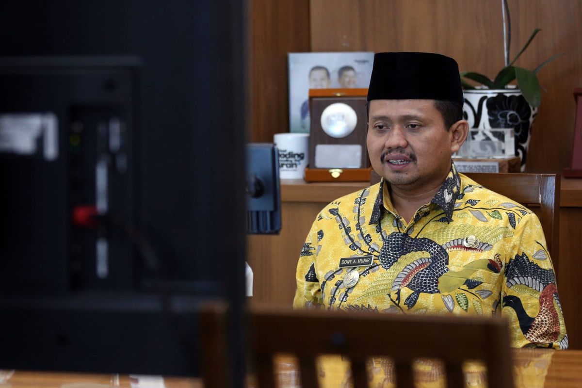 Bupati Sumedang Dony Ahmad Munir.