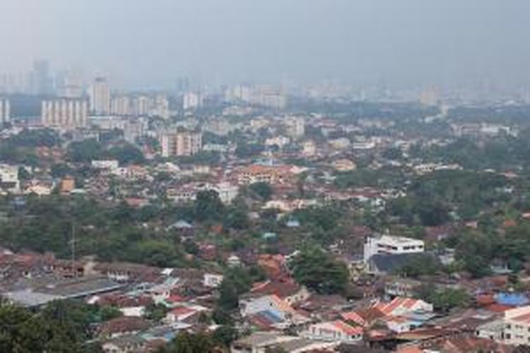 Pemandangan Pulau Penang, Malaysia, dari Kuil Kek Lok Si.