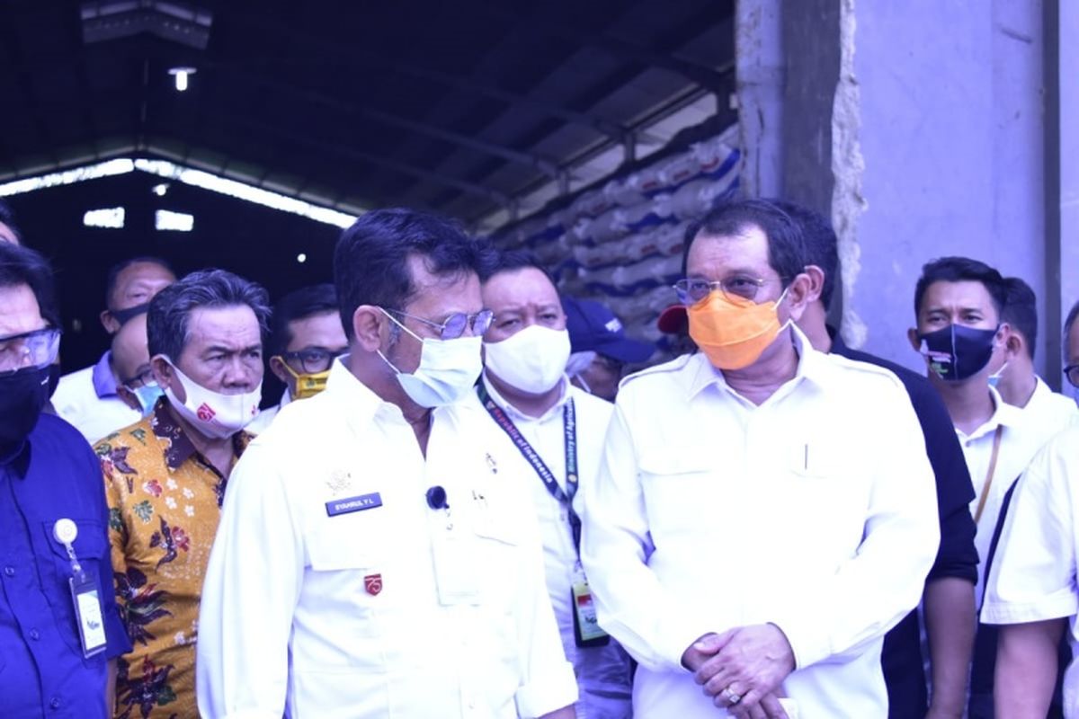 Menteri Pertanian (Mentan) Syahrul Yasin Limpo saat kunjungan kerja ke PT. Petrokimia dan PT Pupuk Kujang Lini III Kabupaten Indramayu, Jawa Barat, Sabtu (5/9/2020)