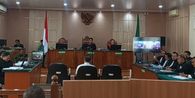 Menangis di Sidang Korupsi, Abdul Wahid: Demi Allah, Saya Telah Dizalimi