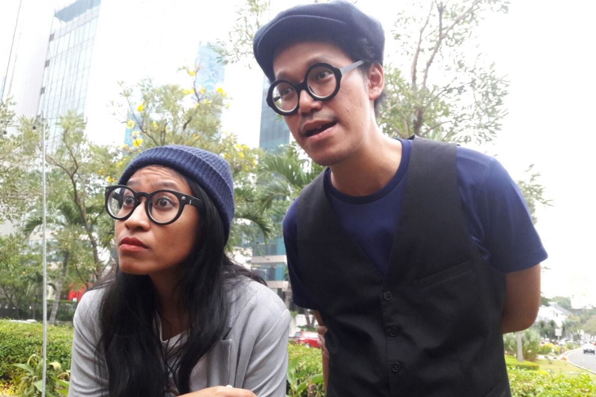 Endah N Rhesa ditemui oleh para wartawan di Beer Garden, SCBD Senayan, Jakarta Selatan, Rabu (20/9/2017).