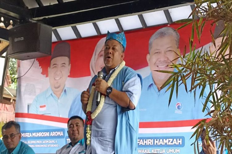 Wakil Ketua Umum Partai Gelora Fahri Hamzah menghadiri konsolidasi dengan DPD Partai Gelora Kabupaten Banyuwangi.