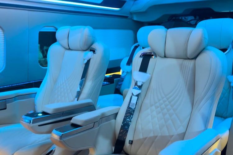 Interior Modifikasi HiAce