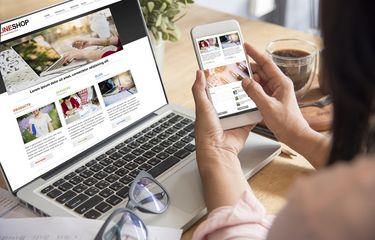 Ilustrasi belanja online.