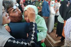 Satu-satunya Rombongan Jemaah Haji Kota Cirebon Diberangkatkan, Isak Tangis Keluarga Pecah