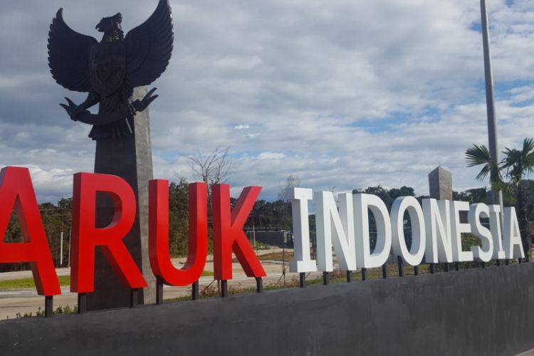 Pos lintas batas antar negara di Aruk, Sajingan Besar, Kabupaten Sambas, Kalimantan Barat.  Pos lintas batas di Aruk sendiri belum lama diresmikan oleh Presiden Joko Widodo pada Maret 2017. 