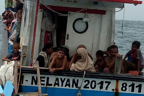 114 Warga Rohingya Menjerit Minta Tolong kepada Nelayan di Laut Aceh Utara   