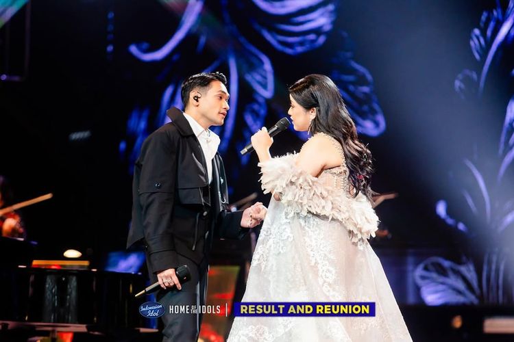 Penyanyi Shabrina Leanor mencatatkan penampilan apik saat tampil duet bersama Afgan dalam acara Result & Reunion Indonesian Idol yang digelar di Studio+ RCTI, Kebon Jeruk, Jakarta Barat, Senin (19/5/2025).