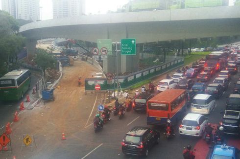 Tata Cahaya Lampu di Simpang Susun Semanggi Bisa Diatur Sesuai Tema