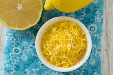 4 Cara Gunakan Parutan Kulit Lemon untuk Masakan