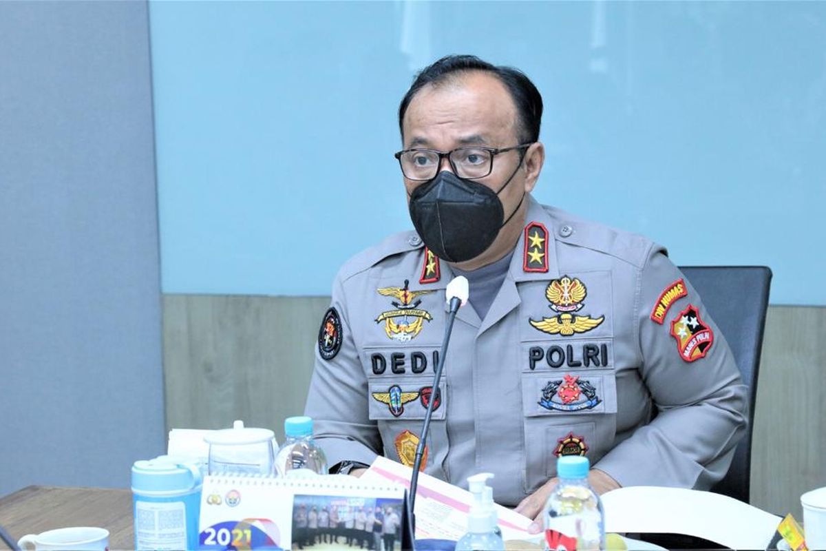 National Police spokesperson Dedi Prasetyo speaks during an event at the National Police Headquarters.