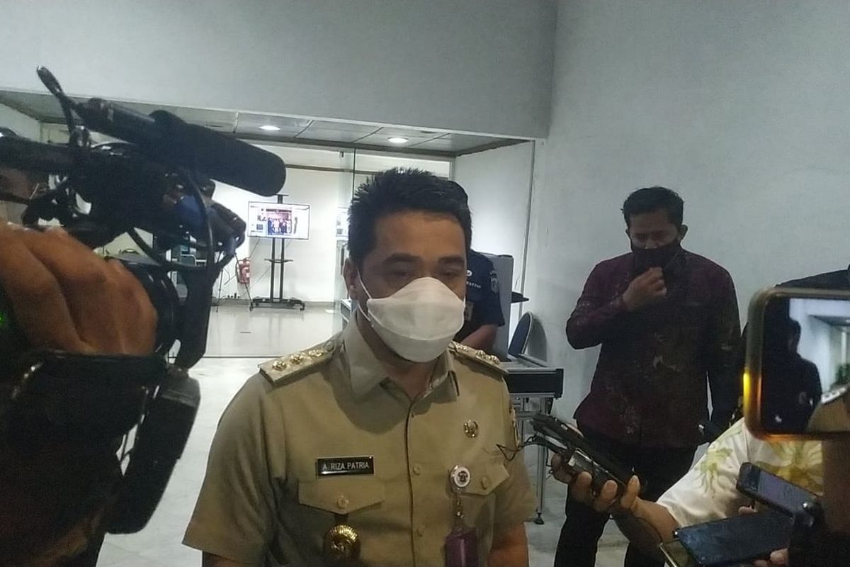 Wakil Gubernur DKI Jakarta Ahmad Riza Patria saat ditemui di Balaikota DKI Jakarta, Senin (28/12/2020)