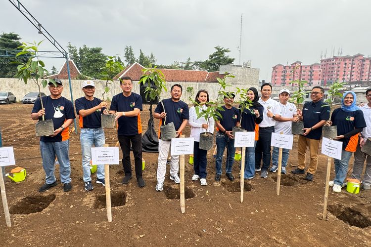 Program Penanaman pohon yang dilakukan oleh Persatuan Perusahaan Realestat Indonesia (REI) 