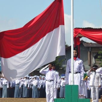 Ilustrasi bendera merah putih. Ada beberapa aturan pasang bendera merah putih saat 17 Agustus yang perlu diketahui.