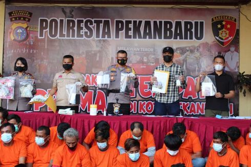 Sering Palak Warga, 79 Preman di Pekanbaru Diamankan, Polisi Sita Senjata Tajam hingga Pistol Mainan 