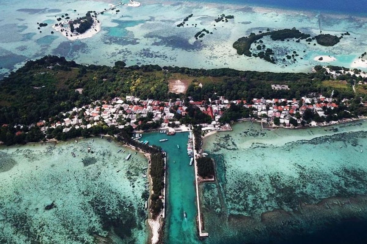 Pulau Pari di Kepulauan Seribu, DKI Jakarta, Jumat (30/11/2018). KOMPAS/HERU SRI KUMORO