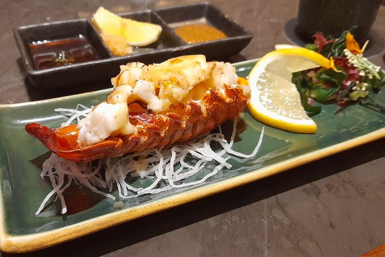 Grilled Lobster Mikadoyaki di Shio Japanese Restaurant InterContinental Jakarta Pondok Indah.