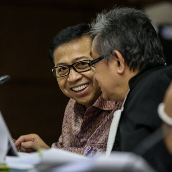 Terdakwa kasus korupsi pengadaan KTP elektronik Setya Novanto menjalani sidang di Pengadilan Tindak Pidana Korupsi Jakarta, Kamis (8/2/2018). Sidang lanjutan itu beragenda mendengarkan keterangan saksi dari Gubernur Jawa Tengah Ganjar Pranowo yang dihadirkan Jaksa Penuntut Umum. 